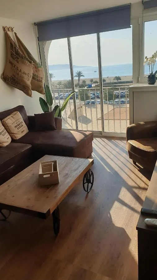Les Vagues Au Balcon Apartamento Ampuriabrava